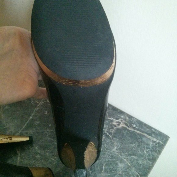 Patent Black & Gold Cork Platform Heels Size 6.5 - Picture 14 of 16